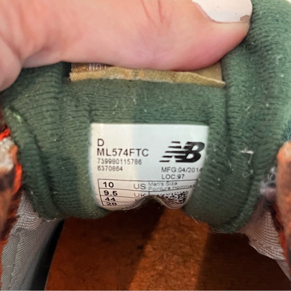 New Balance Green and Orange Athletic Shoes - Picture 9 of 13